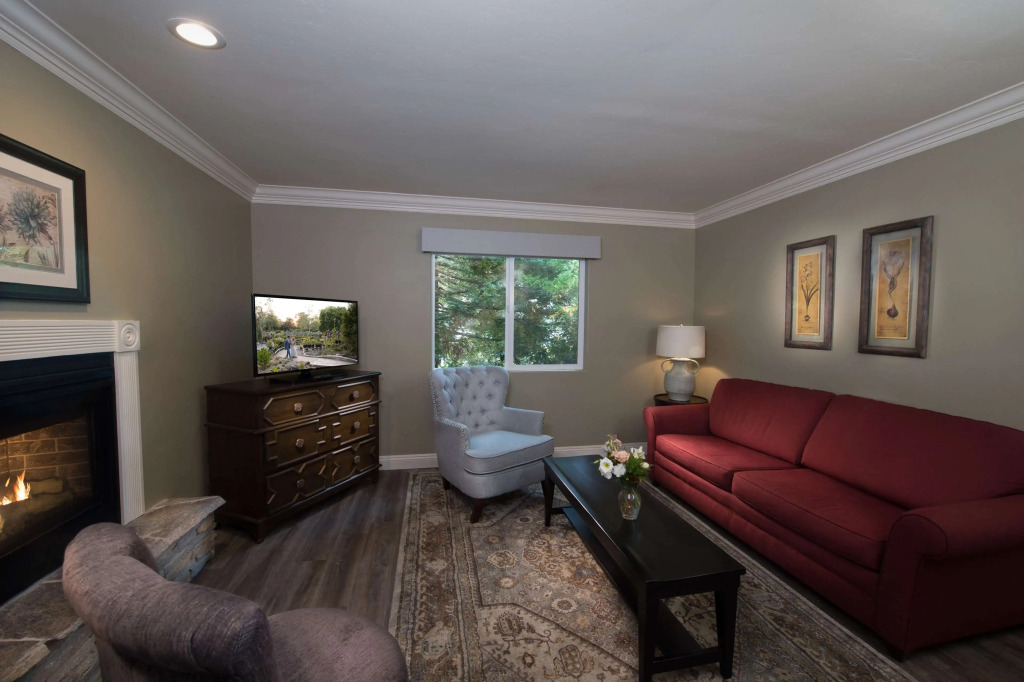Cambria Pines Lodge