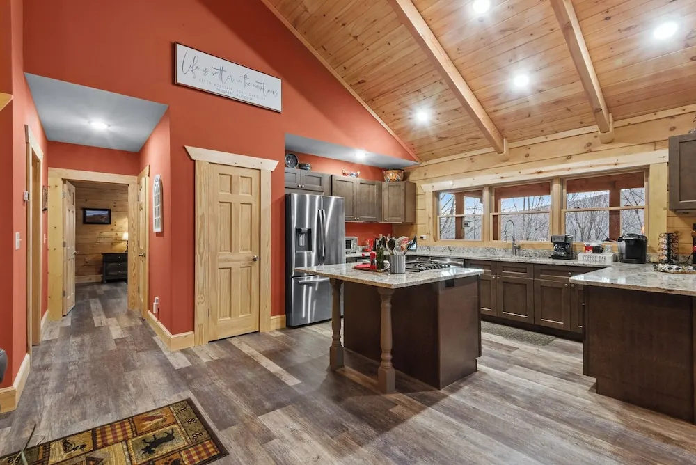 Deer Ridge Nearby to Ski, 3BR - King