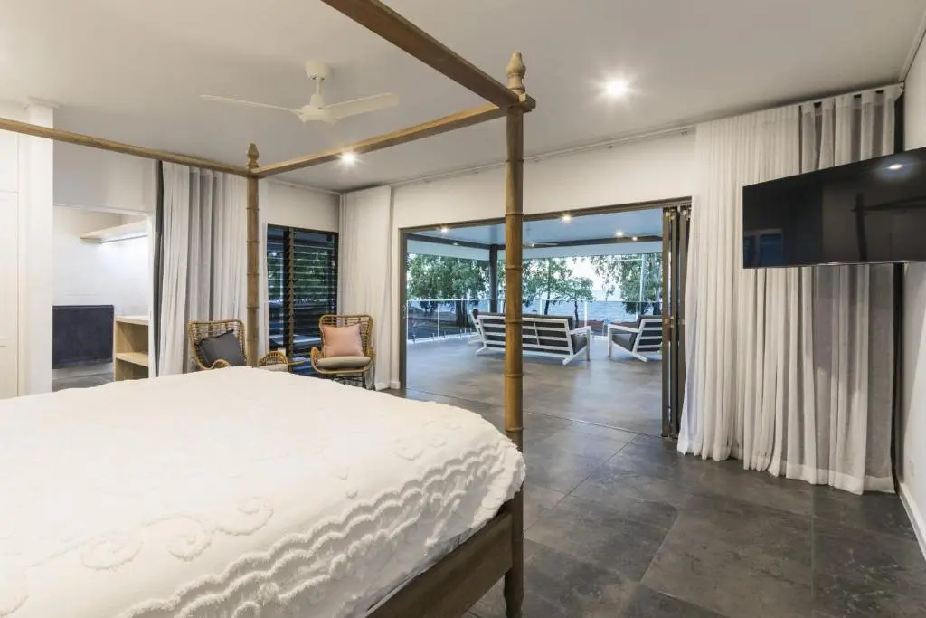 Belle Escapes Beachfront Luxury Home 53 Arlington Clifton Beach
