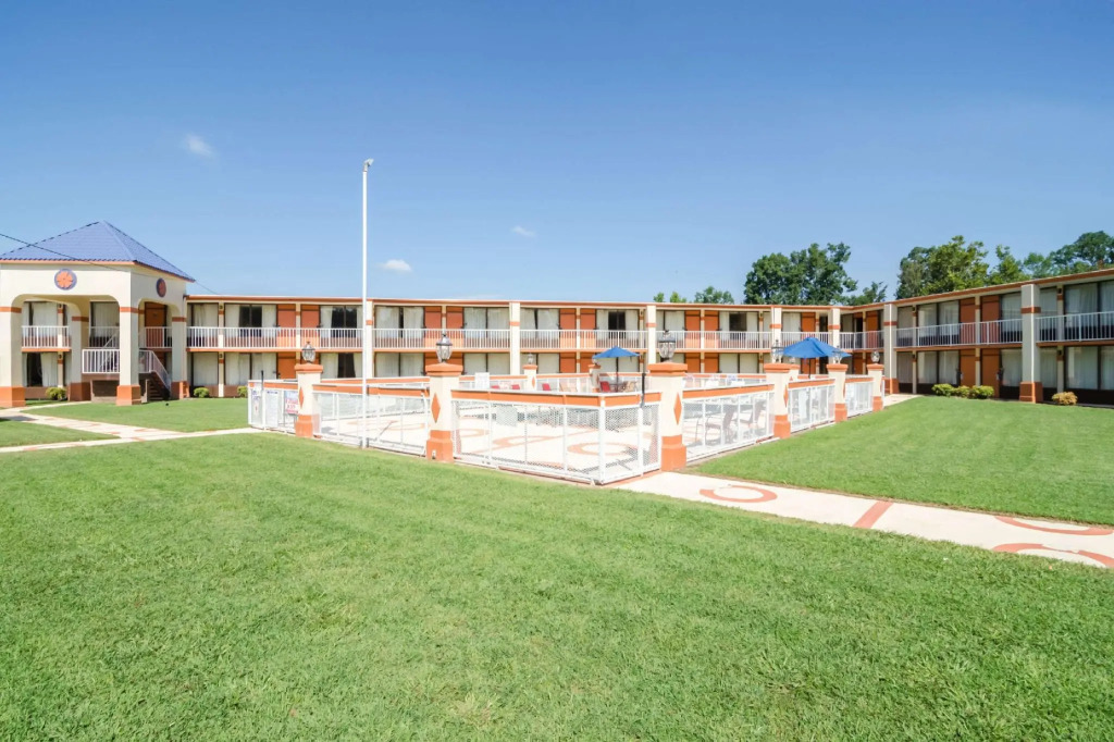OYO Hotel Greensboro East I 40