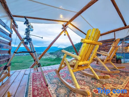 Ren'an Valley 270 Degree Tent Manor