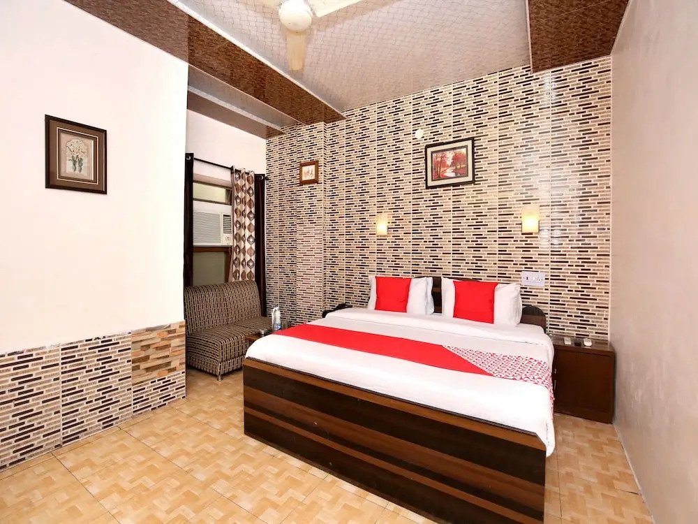 Hotel Nav Classic by OYO Rooms