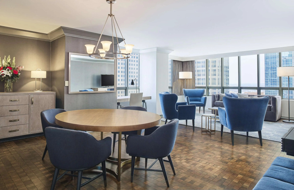 The Marquette Hotel, Curio Collection by Hilton