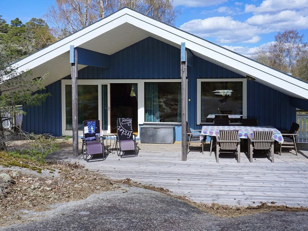 6 person holiday home in Strömstad