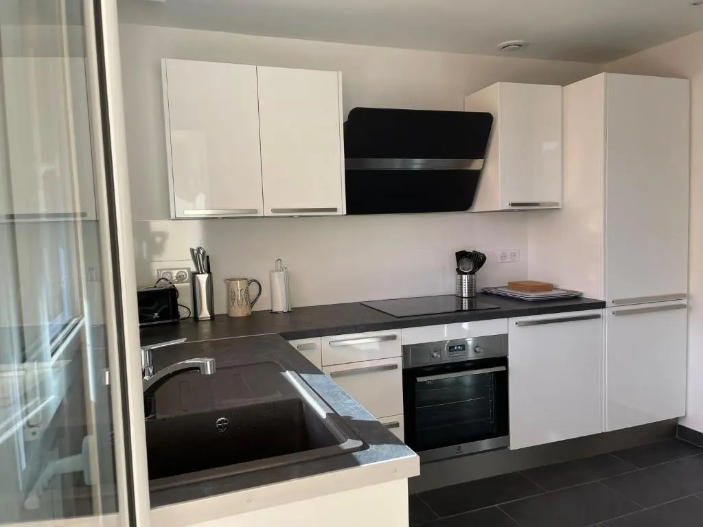 Magnifique appartement climatisé de 87m², à 100m de la plage