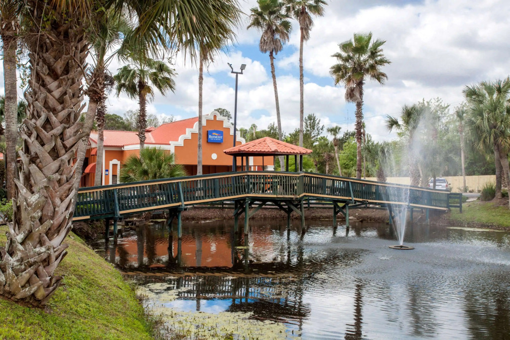 Baymont by Wyndham Lake City I-75