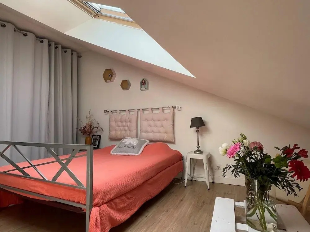 Unusual duplex with garden