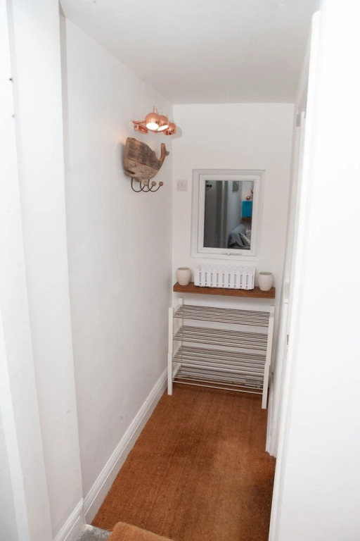 Charming 2 Bedroom House Near City Centre