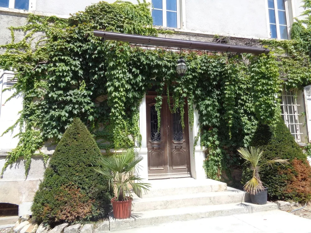 Lannexe du Château de Saint Genix