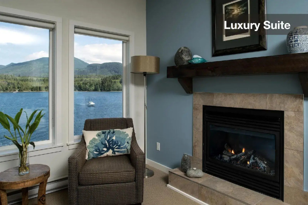 Waters Edge Shoreside Suites