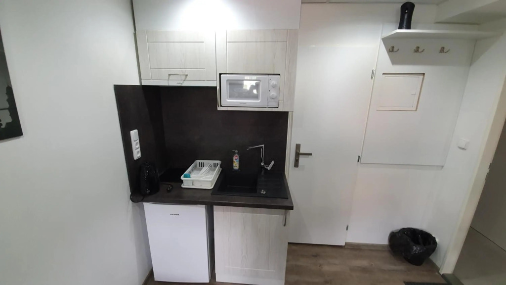 Small Apartments Denisa Business