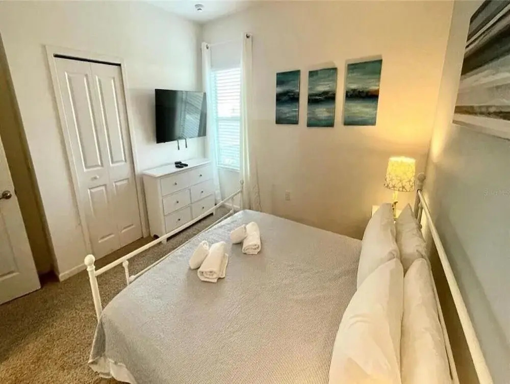 Sonoma Resort, Private Pool, and Much More!!