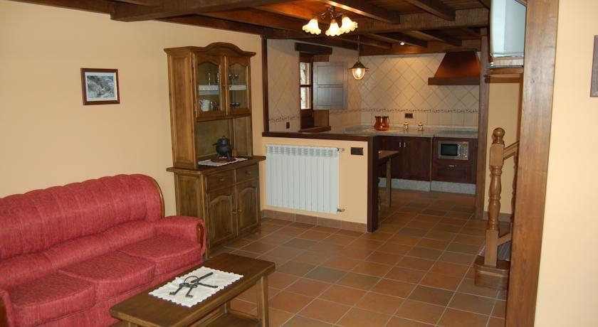 Casas de Aldea Peñanes