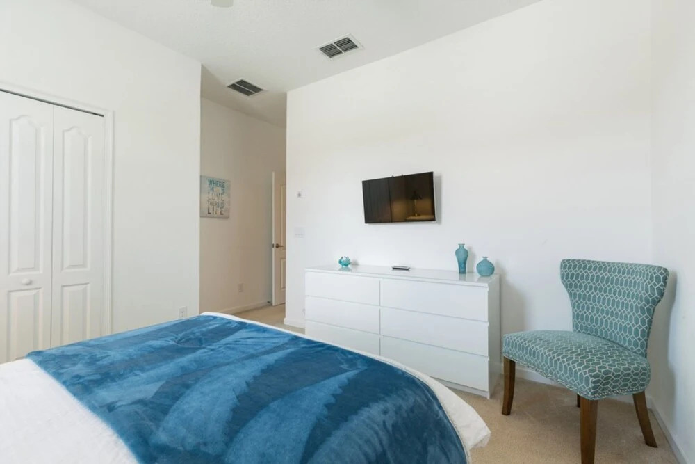 Solterra - 4148 Oaktree Drive