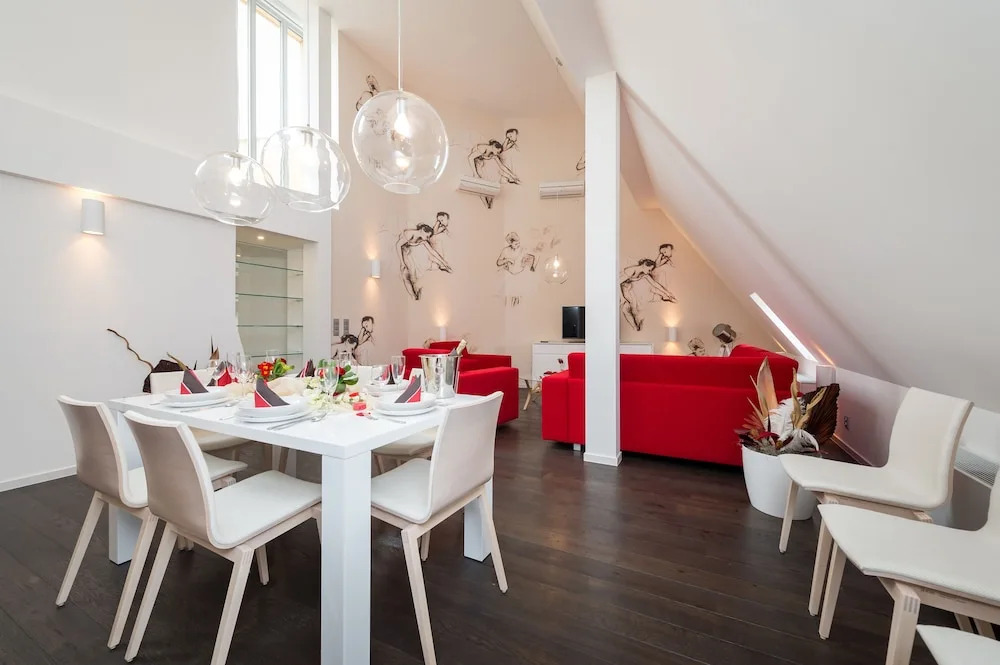EMPIRENT New Town Apartments