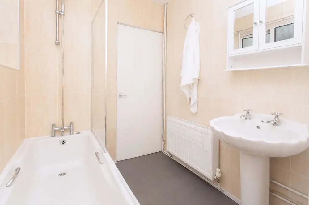 NEW Cosy 2BD Home Close To Centre Stoke On Trent