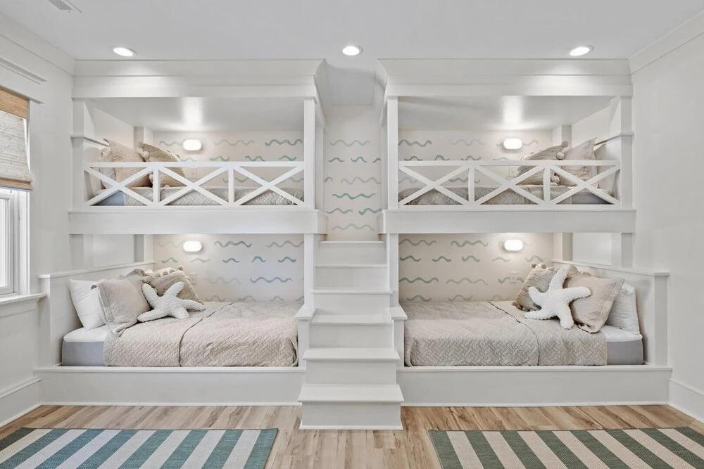 Sea Pearl 5 Bedroom Home by RedAwning