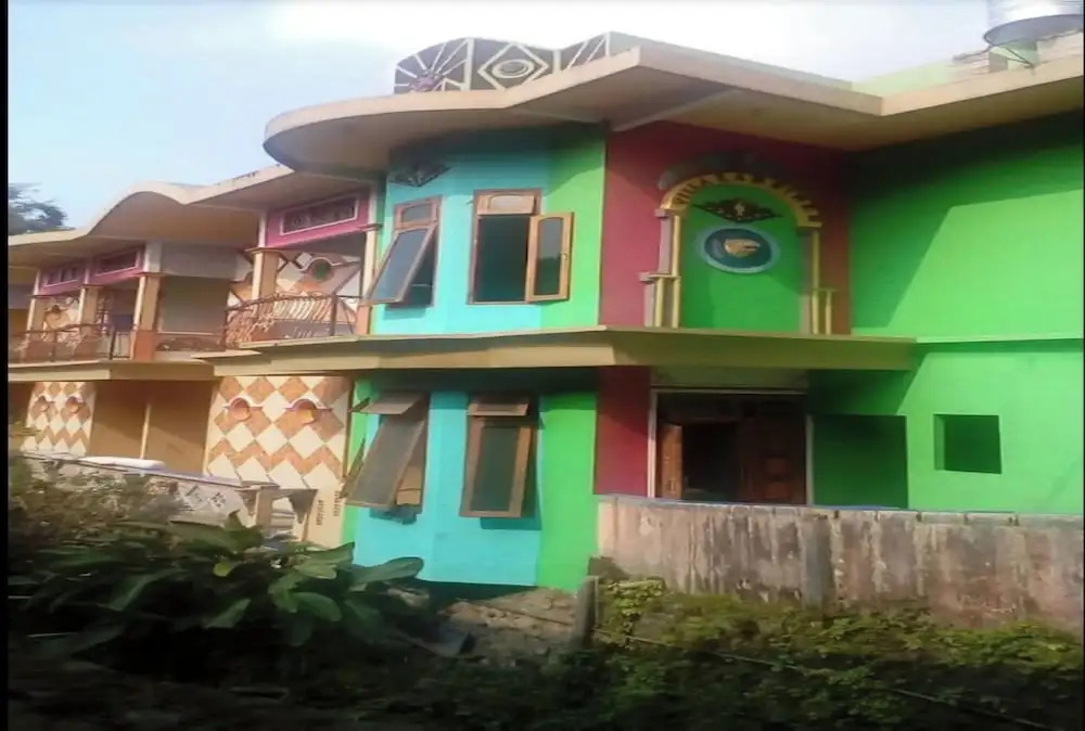 OYO Life 90646 Villa Karsinem Pasuruan