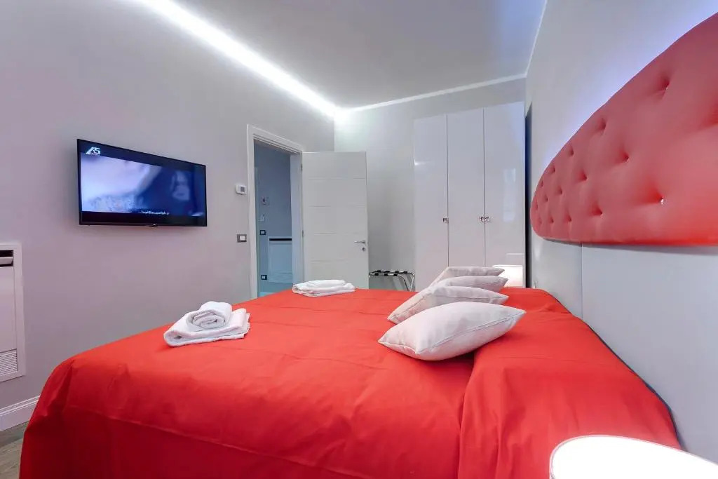 Elegant Suite Located Near Central Station of Florence