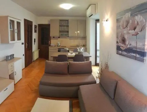 Apartments Mihael and Melani