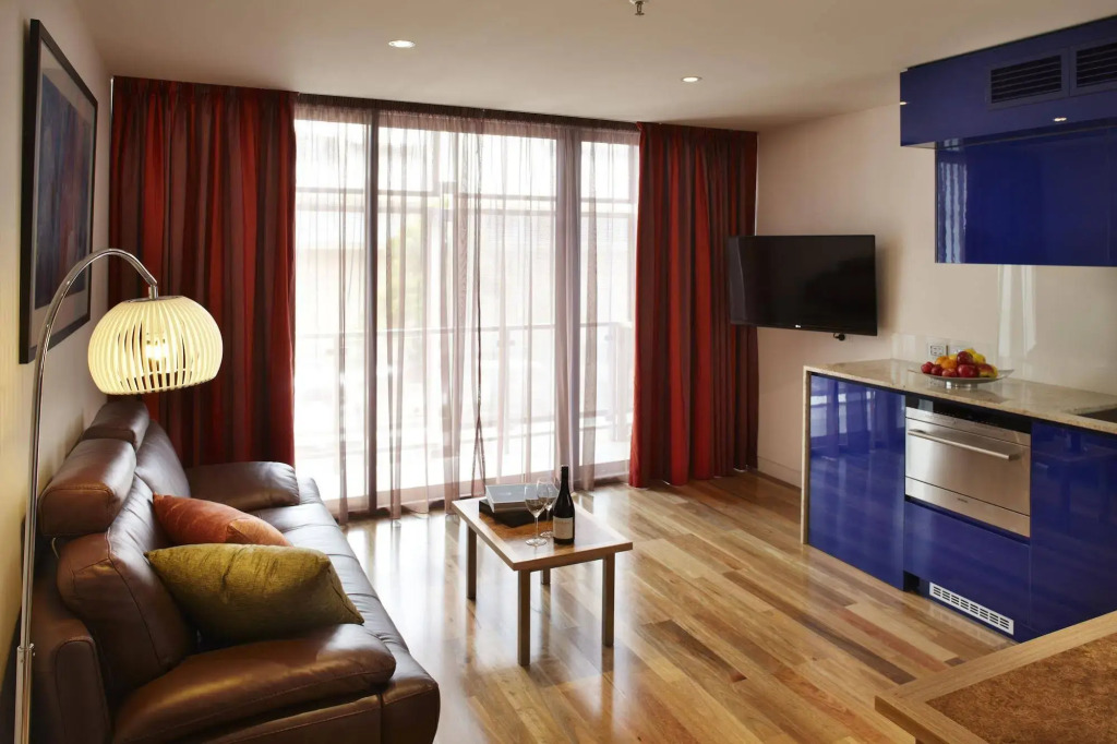 Salamanca Wharf Hotel