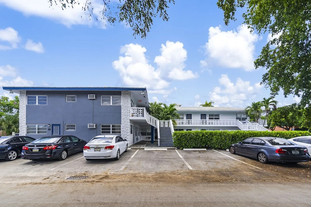Luxury 2bd2bth apt near beach and port