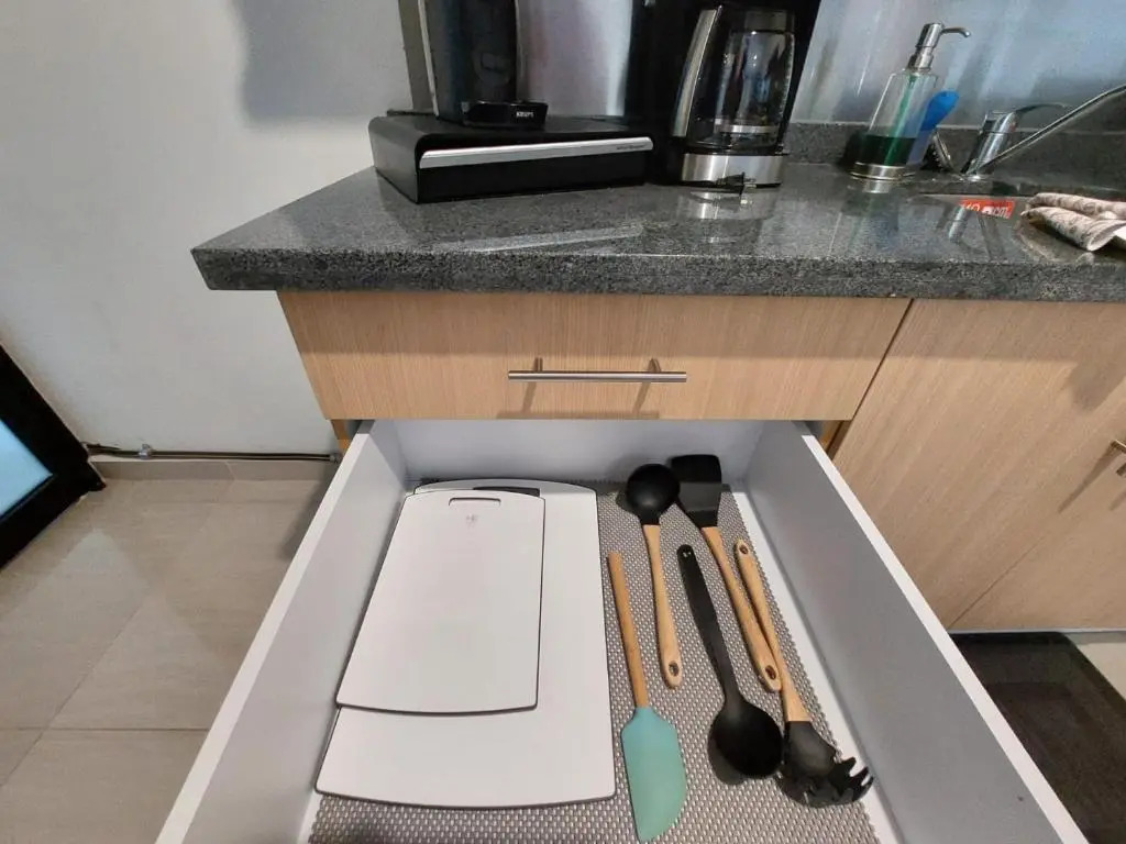 Business Apartment Spacious 2BR Near Plaza Cristal