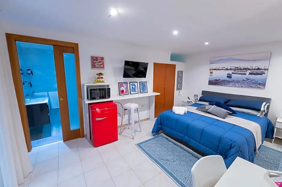Yes I Know My Room - Magica Napoli