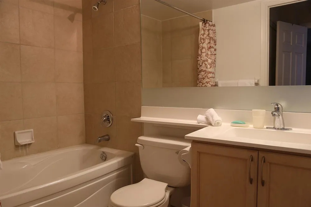 Sarkar Suites - 330 Burnhamthorpe Road