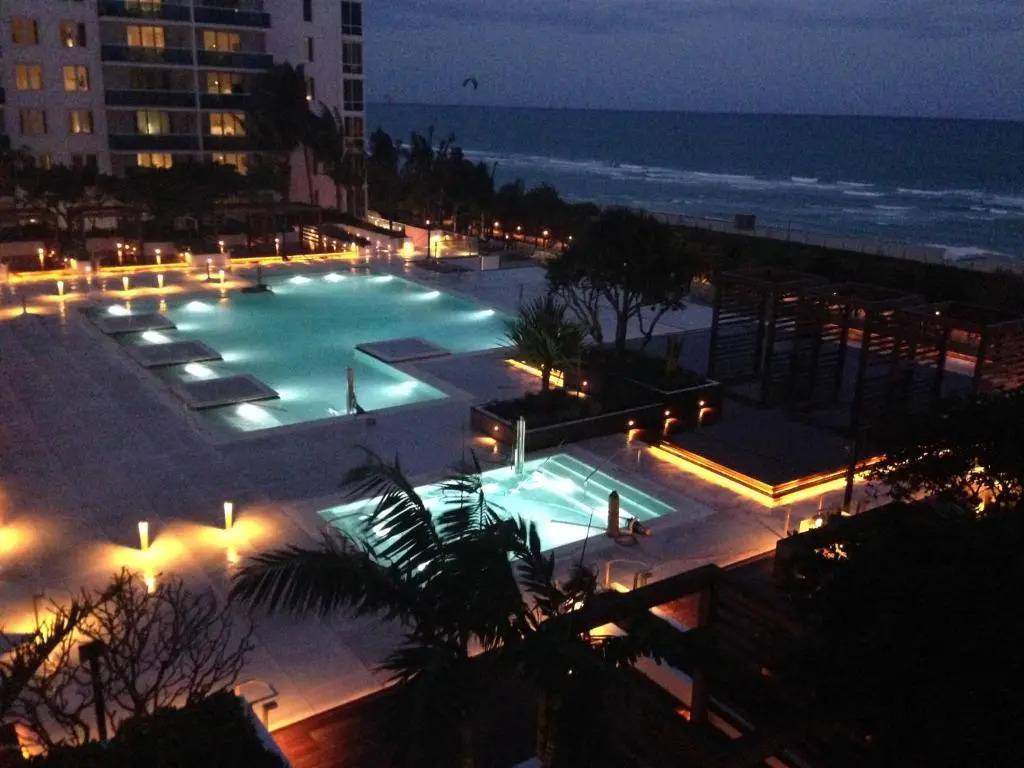 The Roney Palace Condo #1006 - Minimum rental period of 30 days