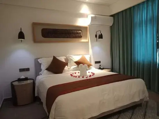 Sanya Haishi Pool Design Homestay (West Island Tourist Scenic Area)