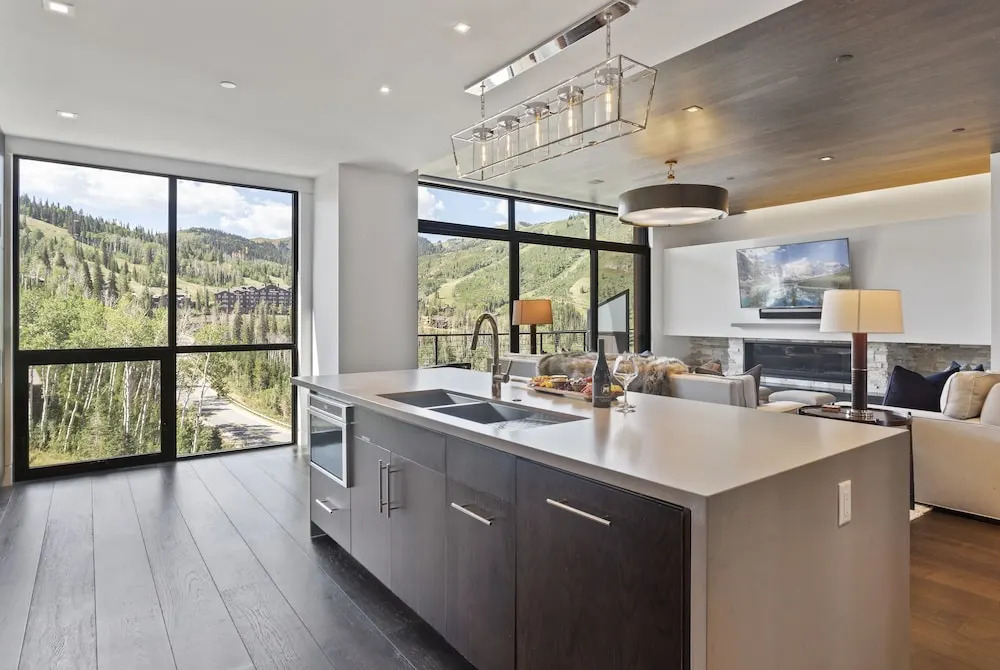 One Empire Pass Lodge at Deer Valley Resort - Three Bedroom Residence #504 3 Condo