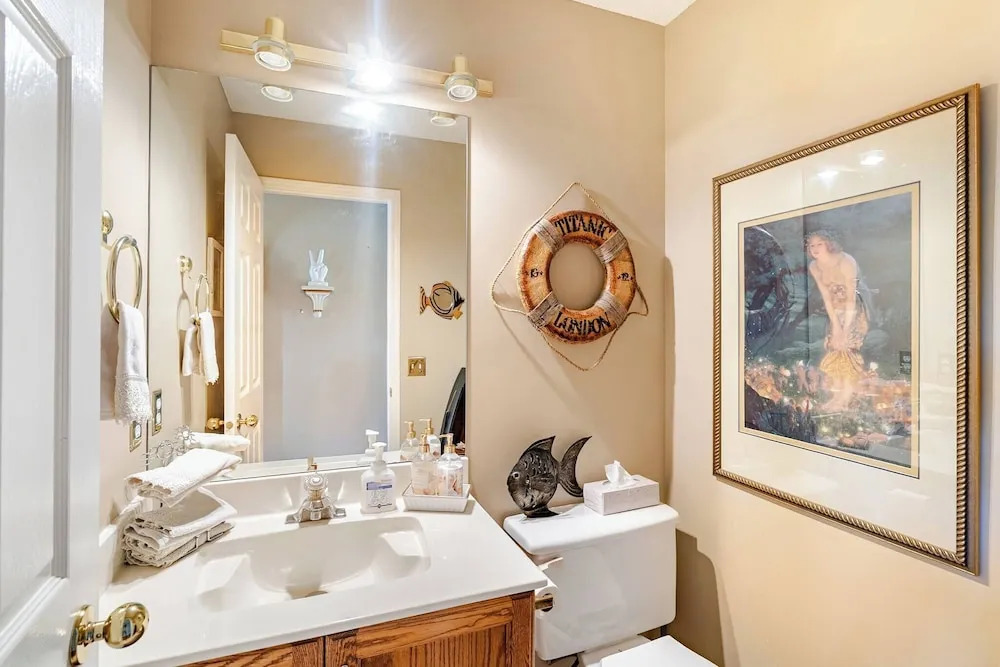 Charming Victorian Home in Okotoks Elegant Comfort & Modern Convenience