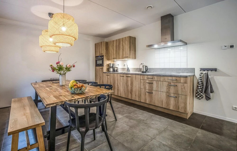 Nice Home In Rijssen With Wifi