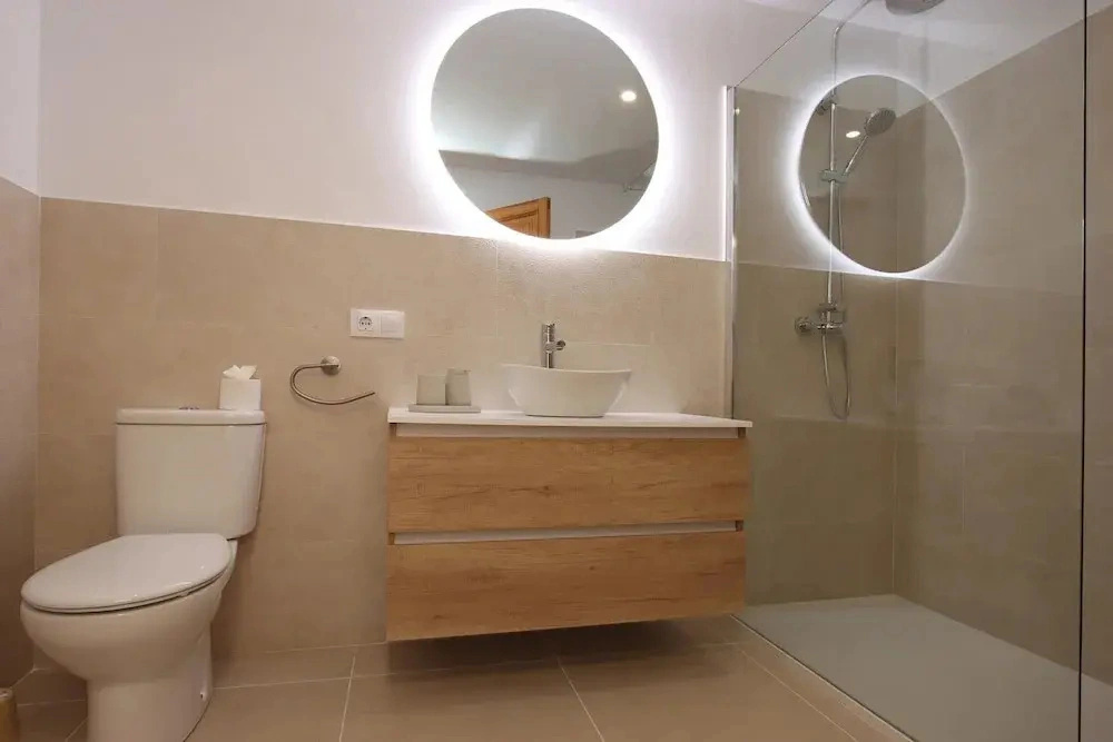 Stylish Two-Bedroom Anere Villa