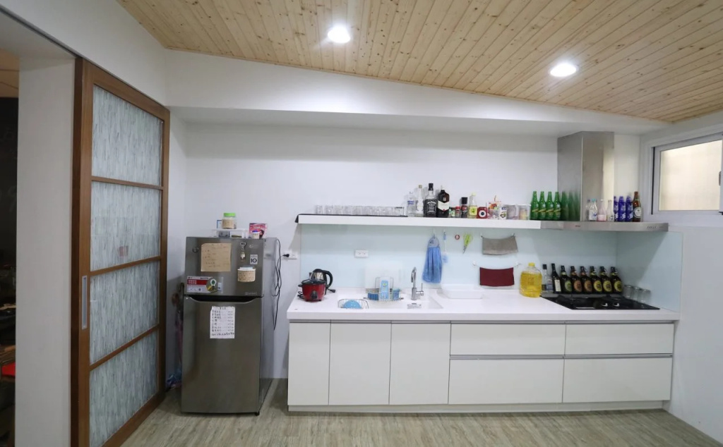 One Dot Dot House