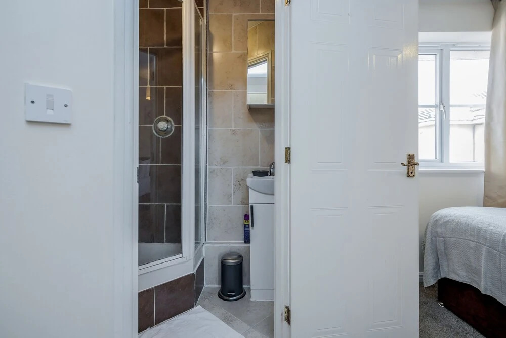 Captivating 3-bed Apartment in Grays