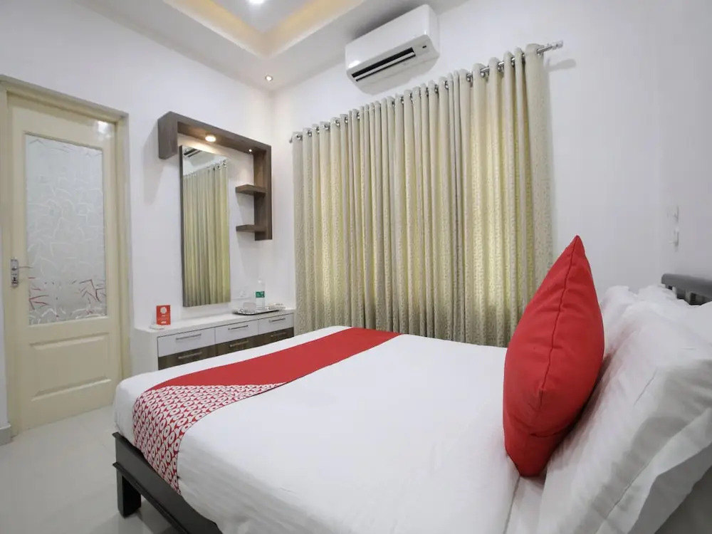 OYO 13659 Home Modern 2 BHK Edapally