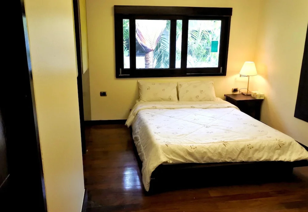 House With 3 Bedrooms in Rawai, With Private Pool, Enclosed Garden and