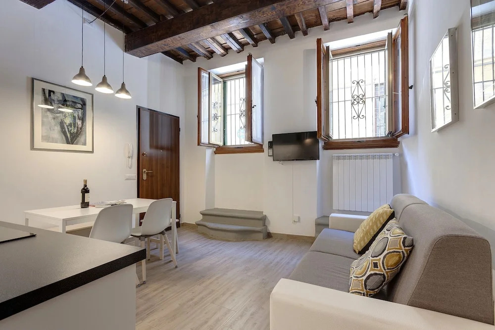 Florence Apartment Guelfa90