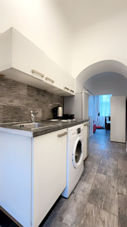 Cozy 1BR With Living Room Long Stay AKH