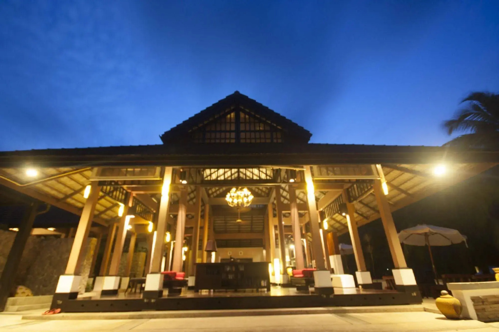 Palm Galleria Resort