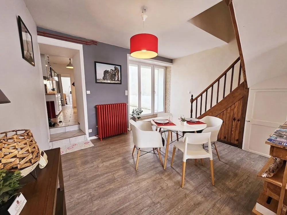 Maison de Ville Confortable Avec Cour Intérieure