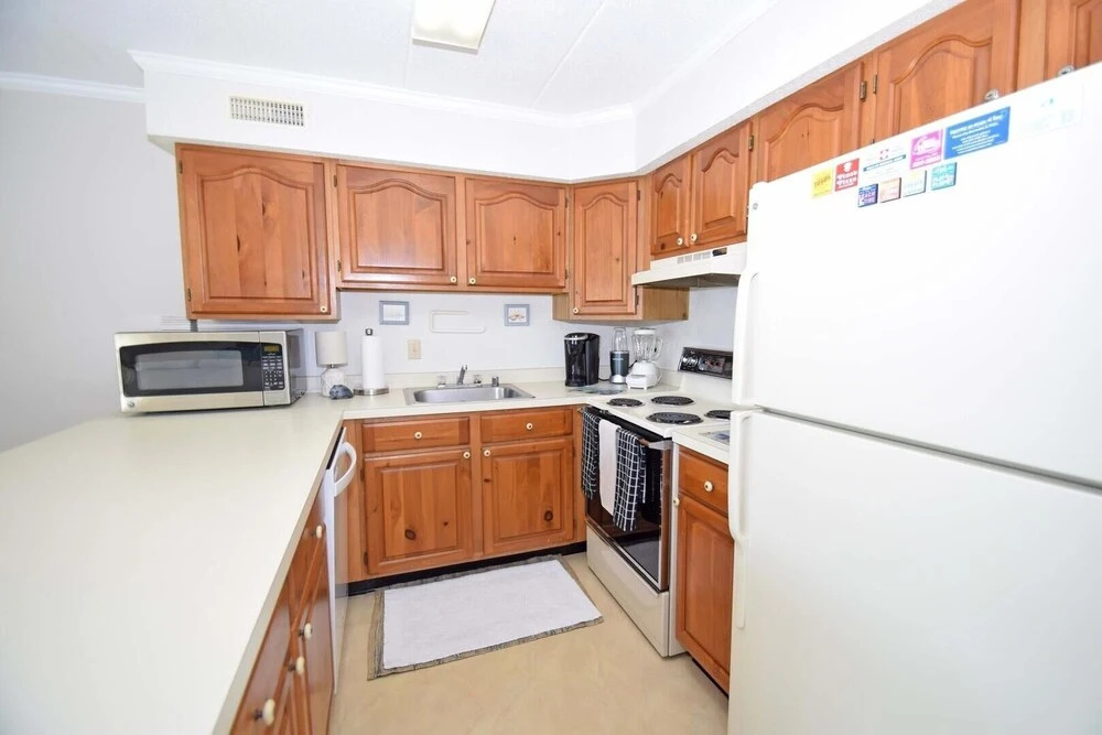 Surfwood 203 2 Bedroom Condo by RedAwning