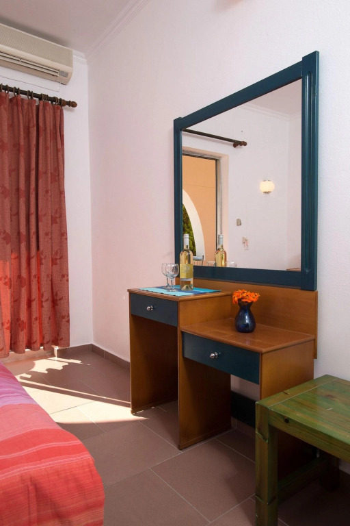 Tsonas Apartments