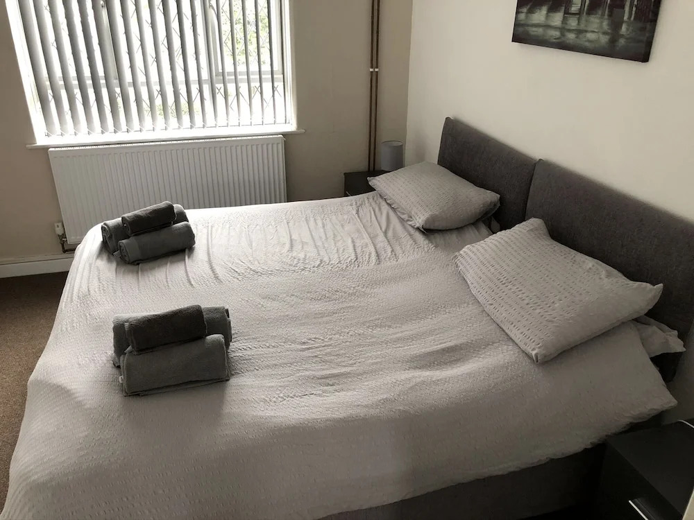 Lovely 2-bed Apartment in Solihull