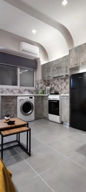Eleni City Apartment 2