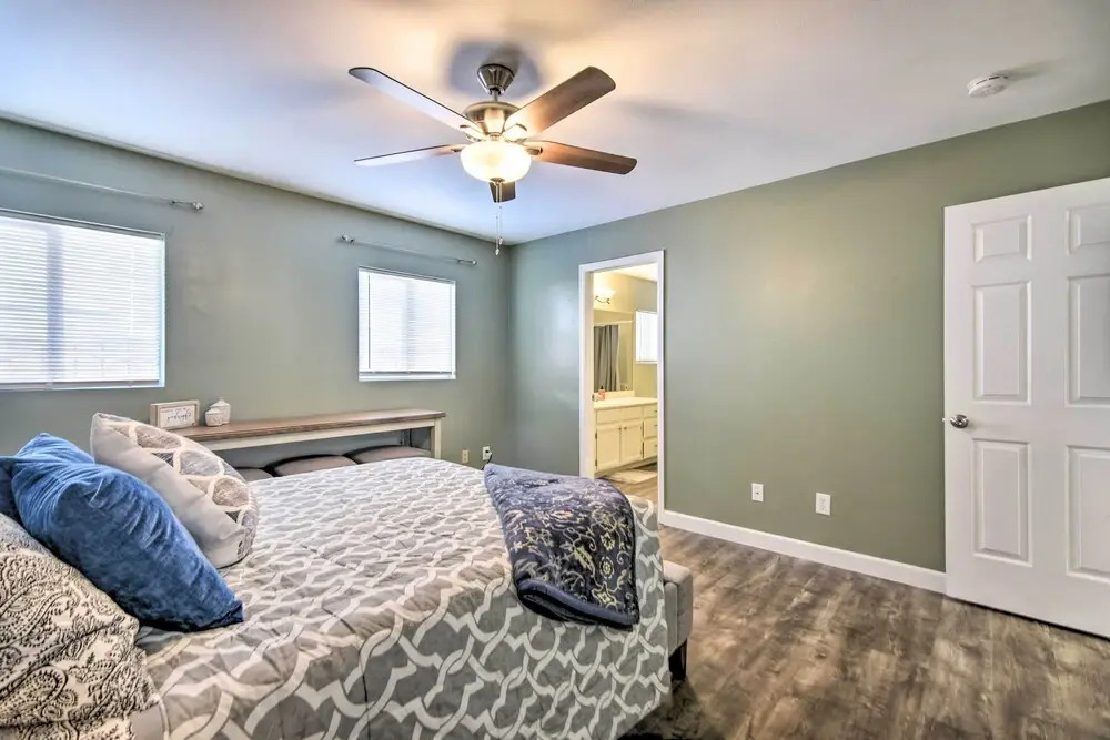 Loveland Duplex w/ Large Yard: 2 Mi to Dtwn