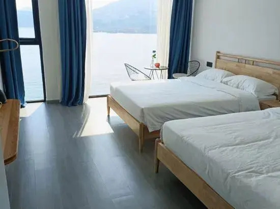 Shengsi medlar culvert  pavilion home stay facility