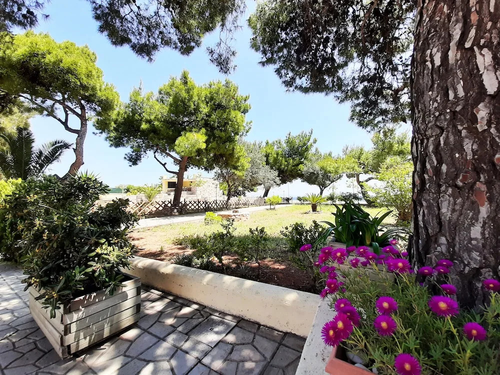 Silis Beach House